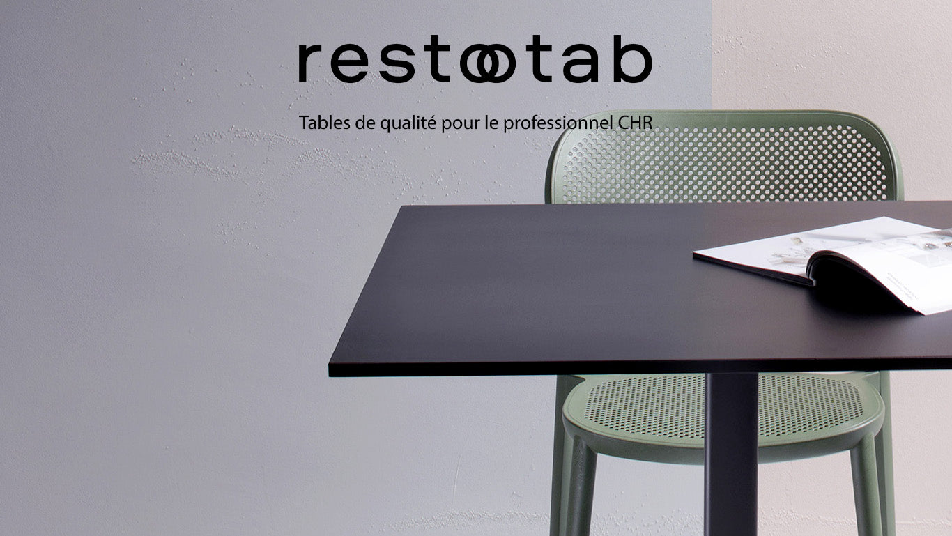 Bannière d’accueil présentant une table élégante conçue pour les restaurants, création Restootab.