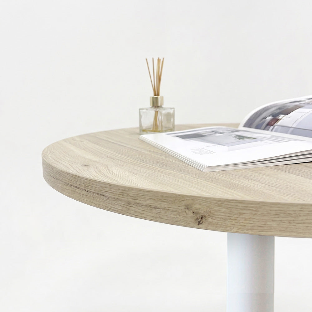 plateau de table sur mesure décor chêne  pour restaurant bar et bistrot  avec pied de table blanc.