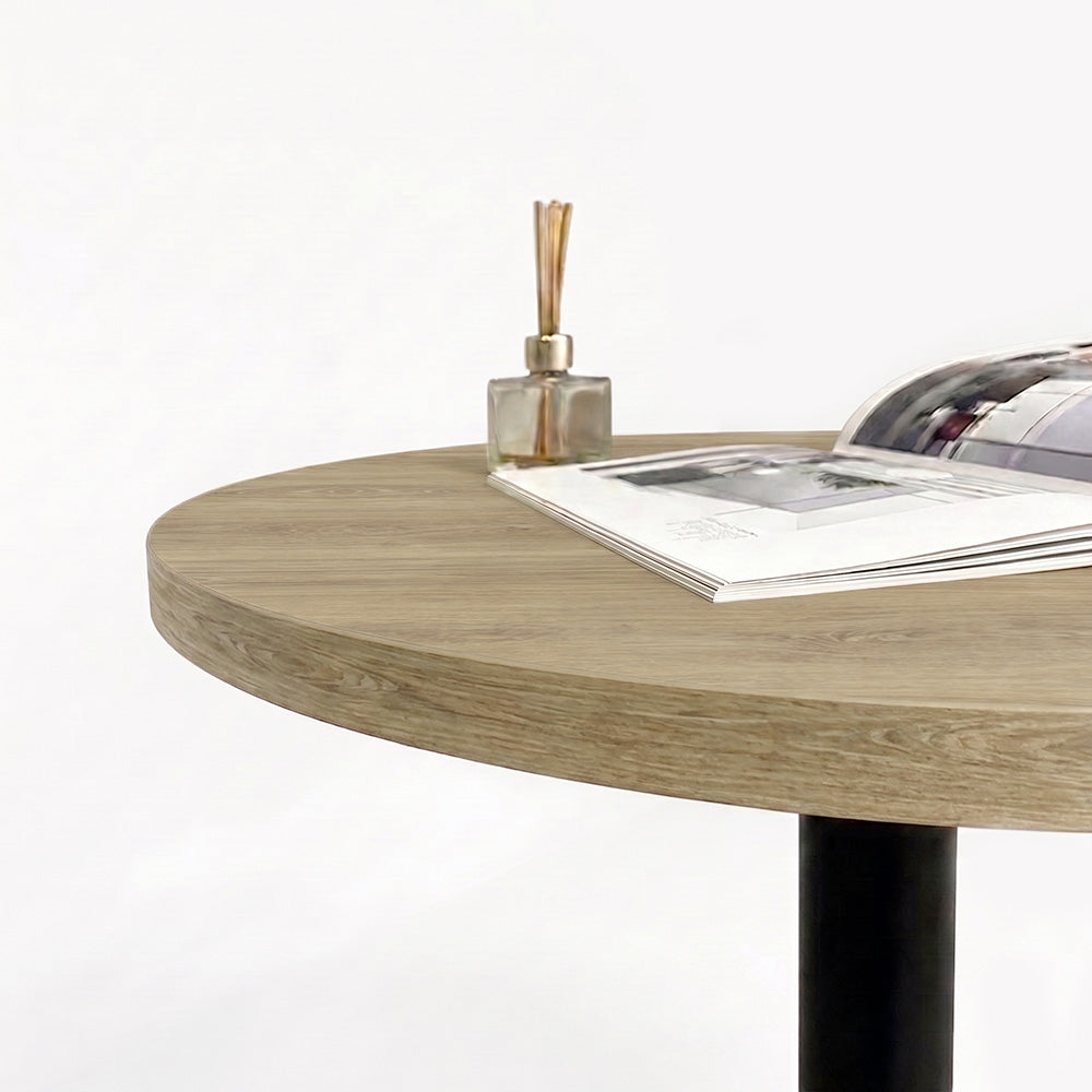 plateau de table sur mesure décor chêne pour restaurant bar et bistrot  avec pied de table noir.