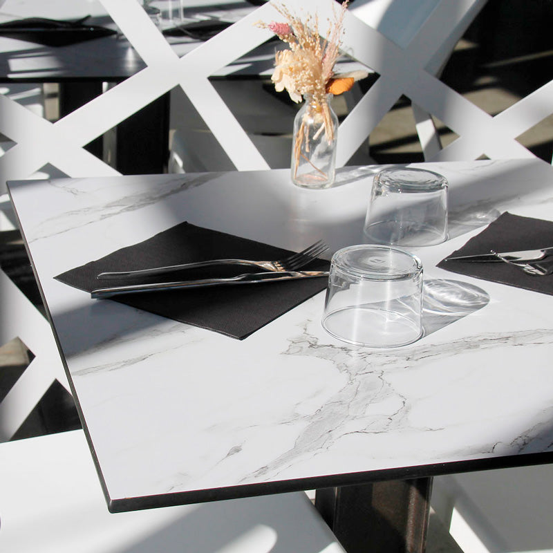 plateau de table sur mesure restaurant marbre blanc compact HPL RestooTab