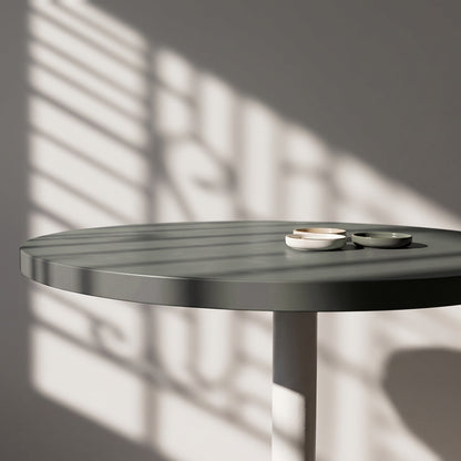 Customizable Comodoro green table top