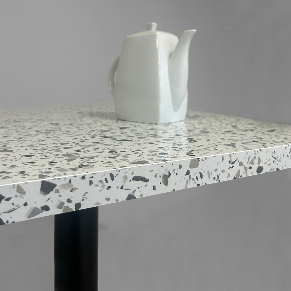 plateau de table sur mesure décor terrazzo blanc