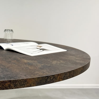plateau de table sur mesure décor oxydée  pour restaurant bar et bistrot  avec pied de table noir.