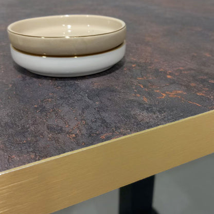 plateau de table sur mesure décor rouille pour restaurant bar et bistrot 