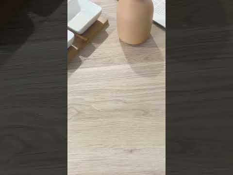 Vidéo de décors de plateau de restauration Chêne blanch RestooTab 